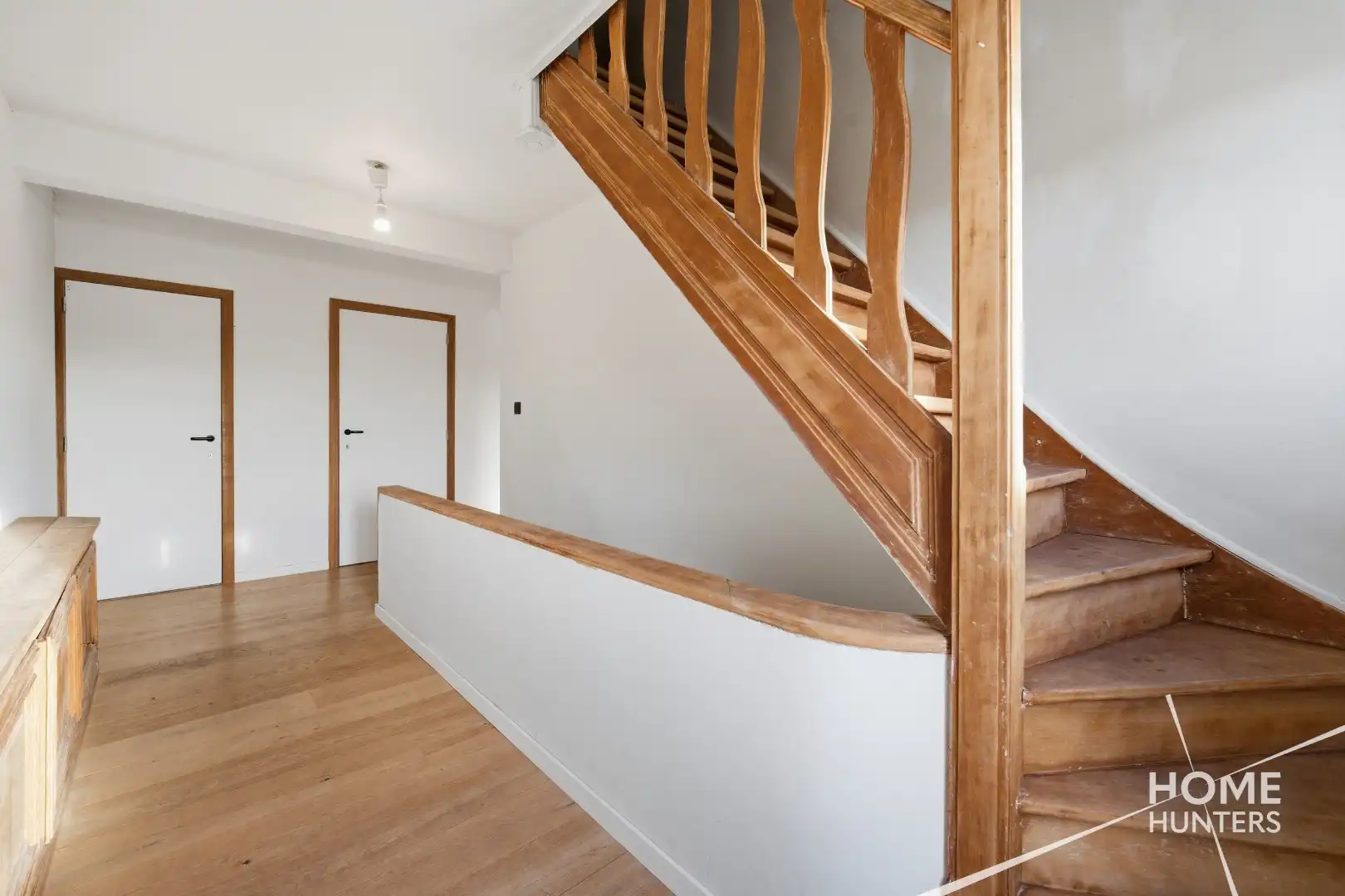 Prachtig gerenoveerde woning met 4 slaapkamers en een ruime tuin vlak bij het historische hart van Ieper! foto 20