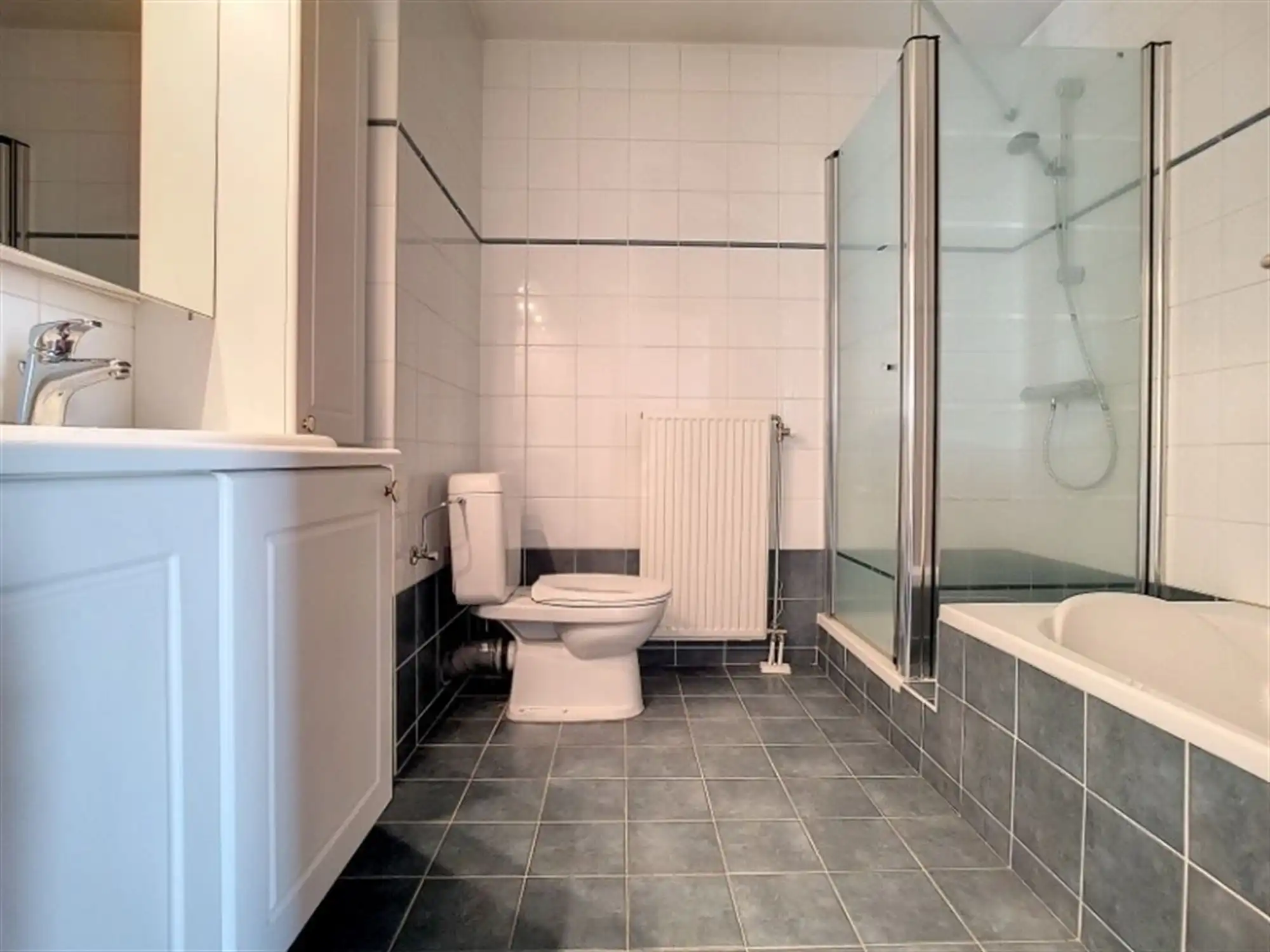 Ruim appartement met 2 slaapkamers in het centrum foto 8