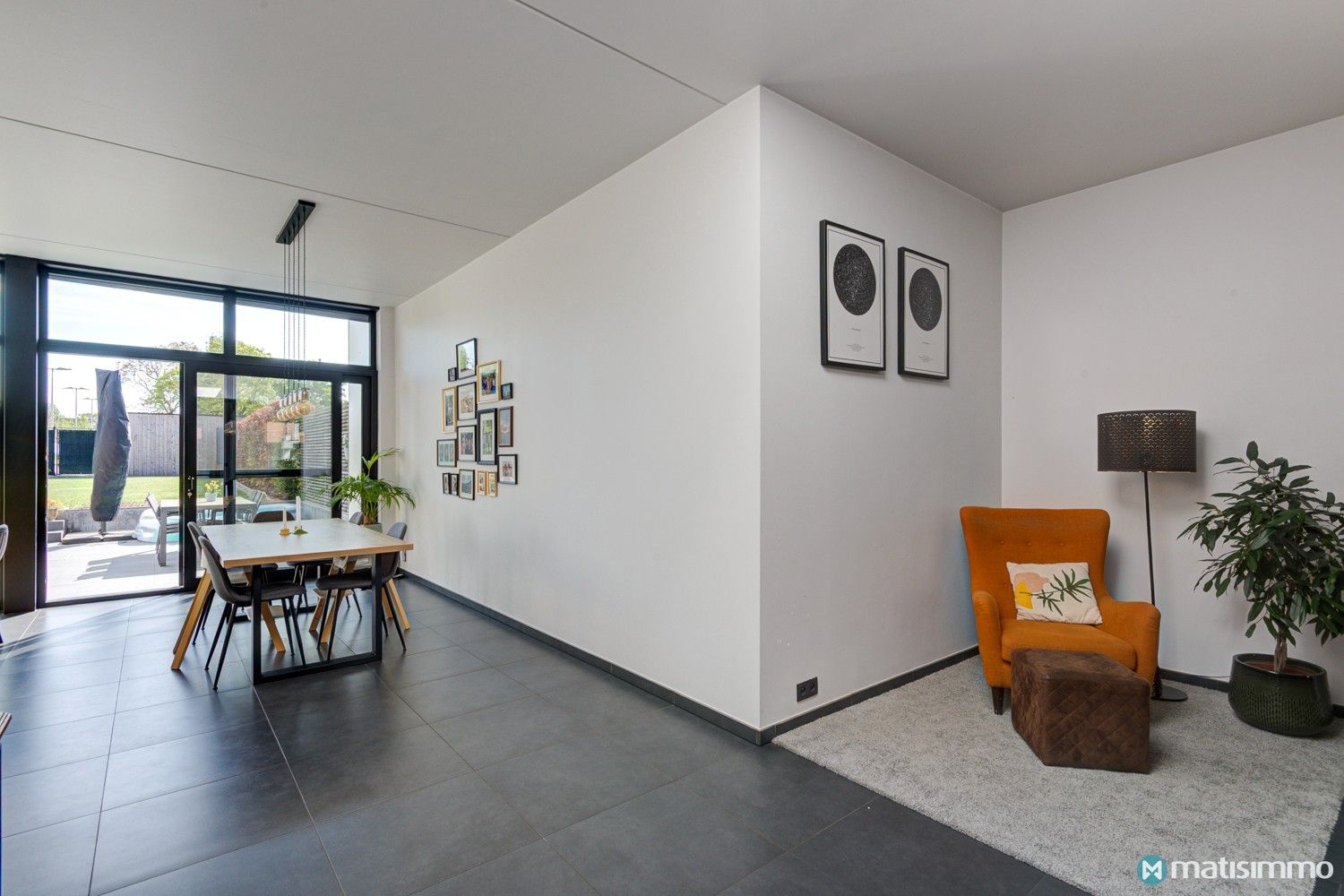 RUIME INSTAPKLARE GEZINSWONING MET 4 SLAAPKAMERS, TUIN EN ZONNEPANELEN foto 7
