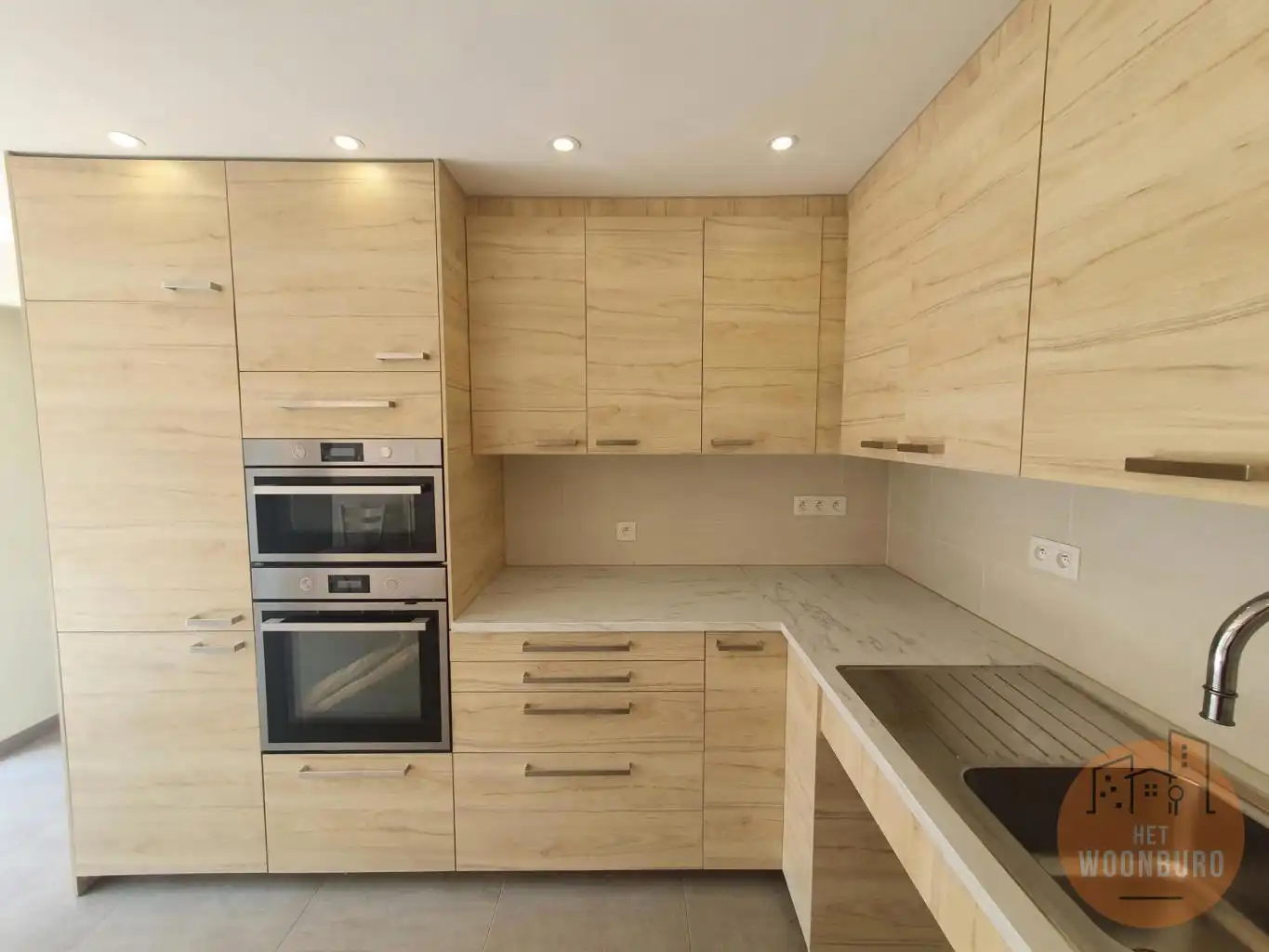 Woning HOB met garage en tuin foto 5