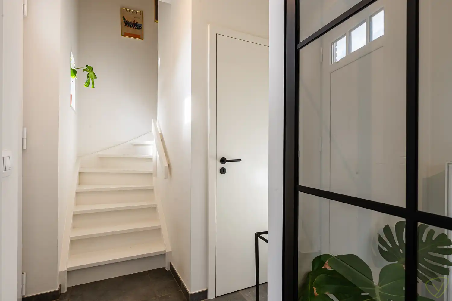 Moderne halfopen instpaklare woning met garage en tuin op aantrekkelijke locatie in Kaprijke - ideaal voor comfortabel wonen! foto 2