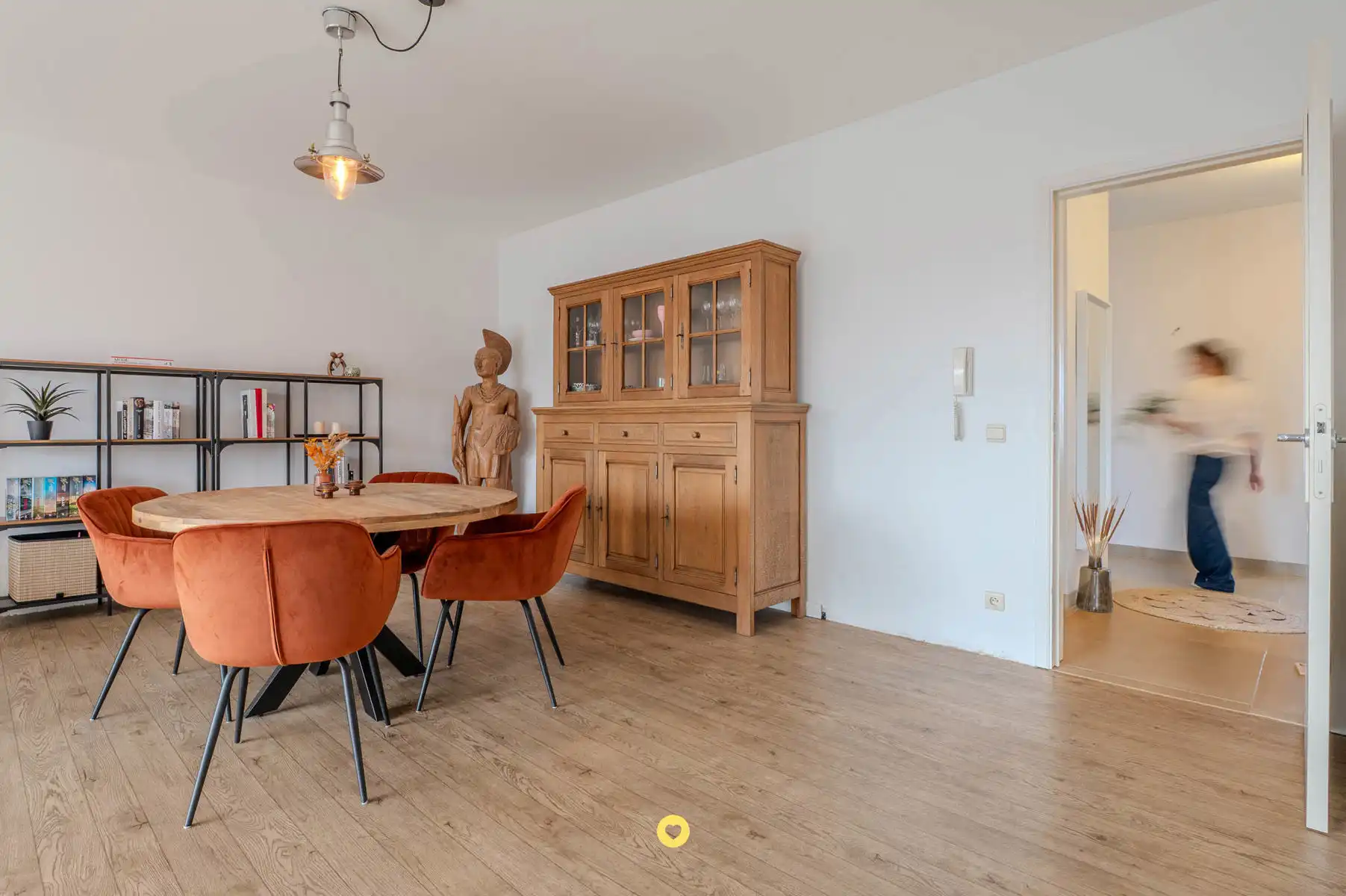 Instapklaar appartement van 125 m2 met 2 SLK en terras + garage foto 5