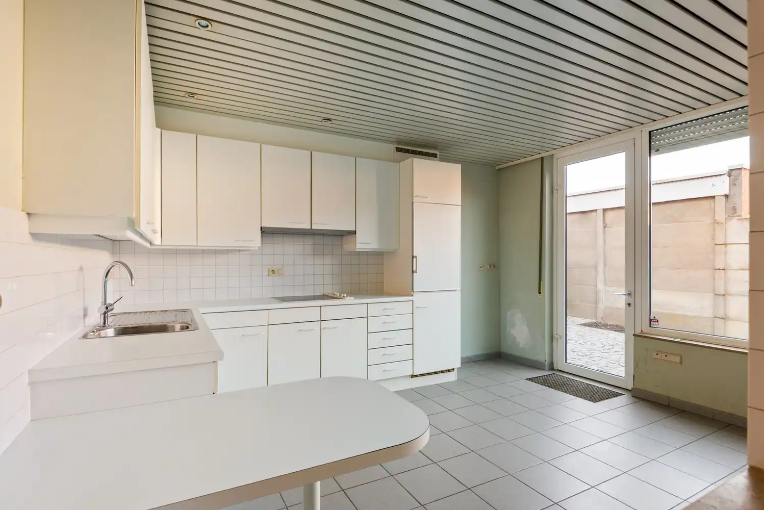 Handelsgelijkvloers in het centrum van Wijnegem! foto 15