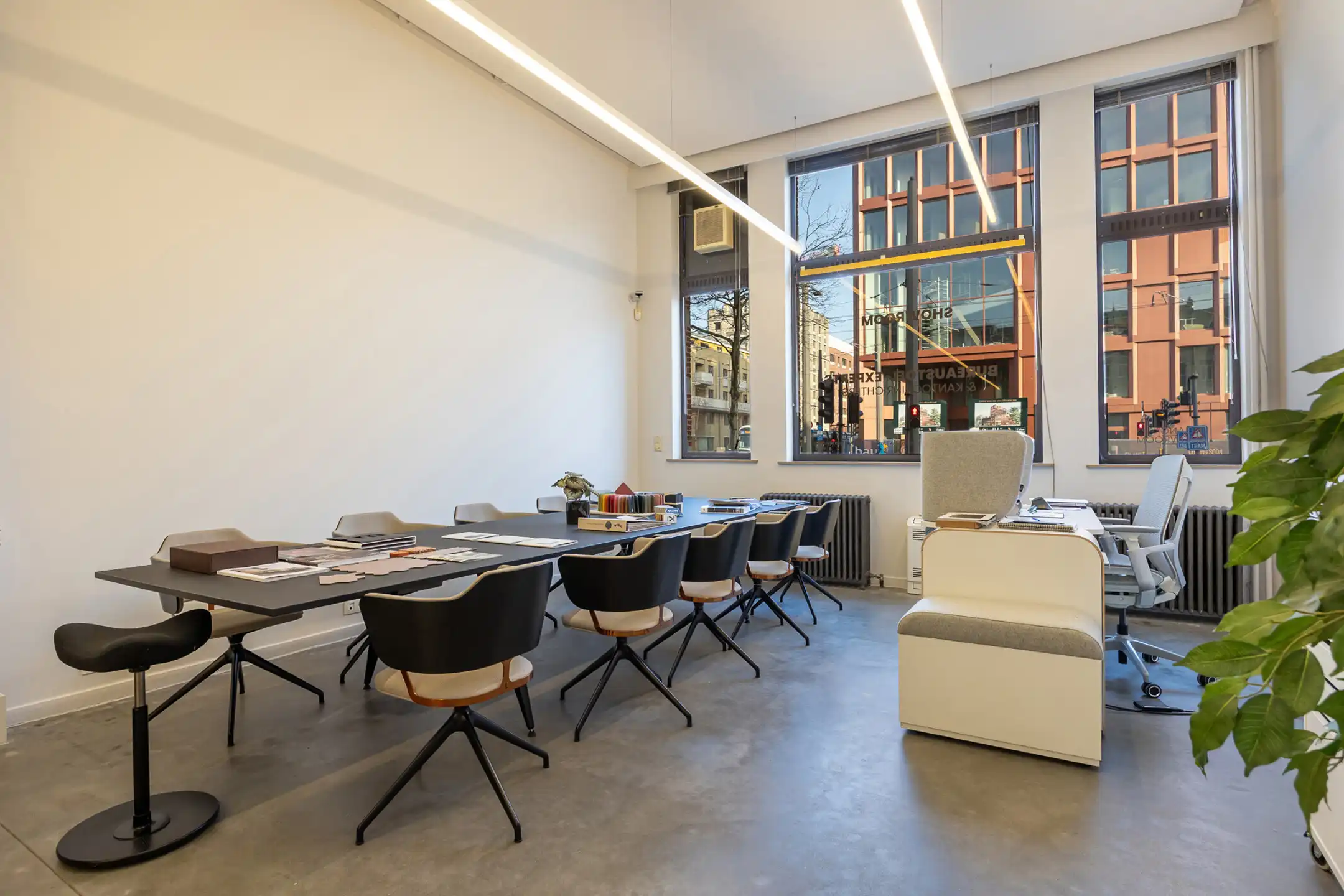 Flagship kantoor/showroom van 150 m² in iconisch gebouw foto {{pictureIndex}}