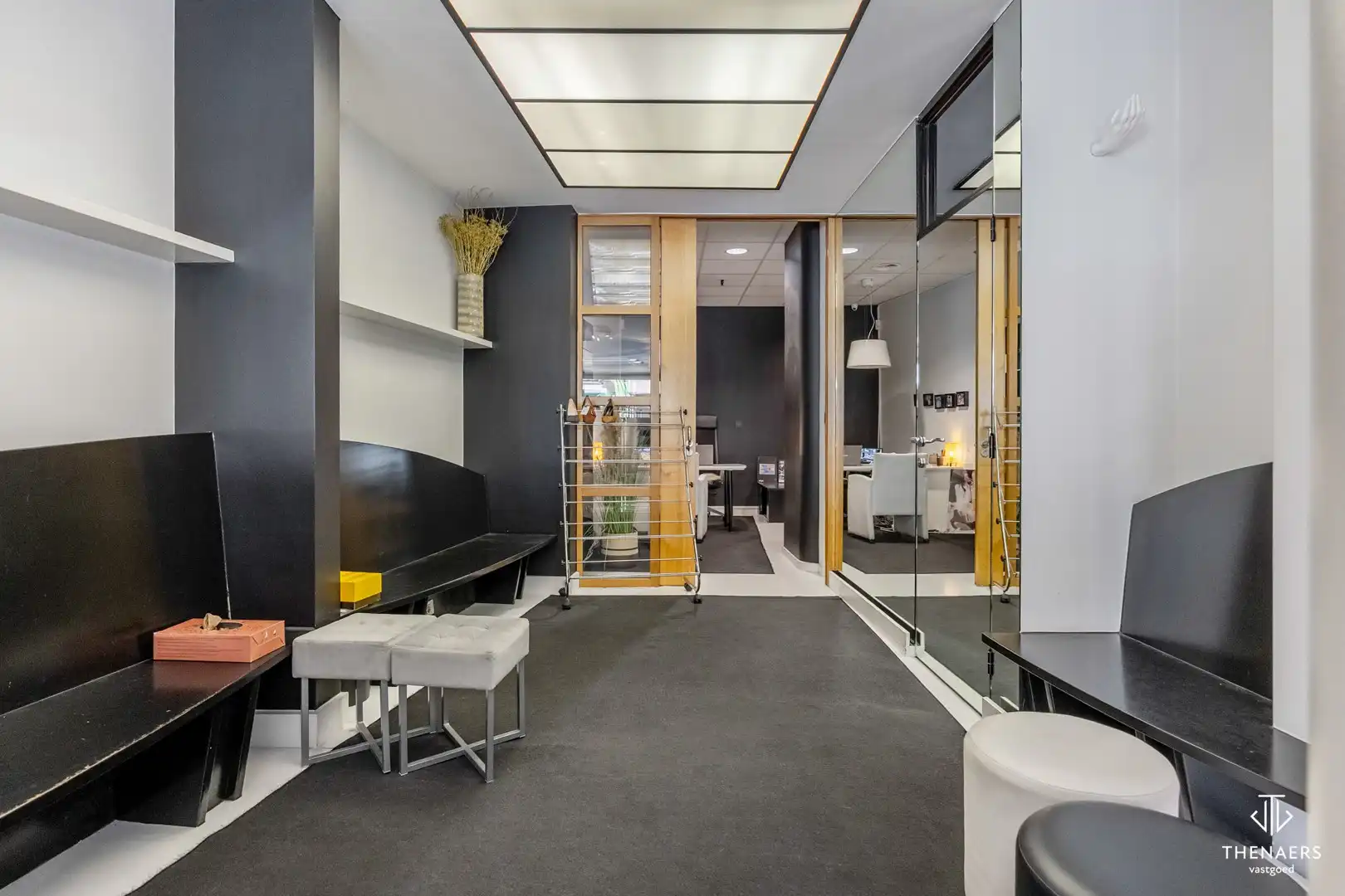 Veelzijdig handelspand van 149 m² in het commerciële hart van Sint-Truiden. foto 9