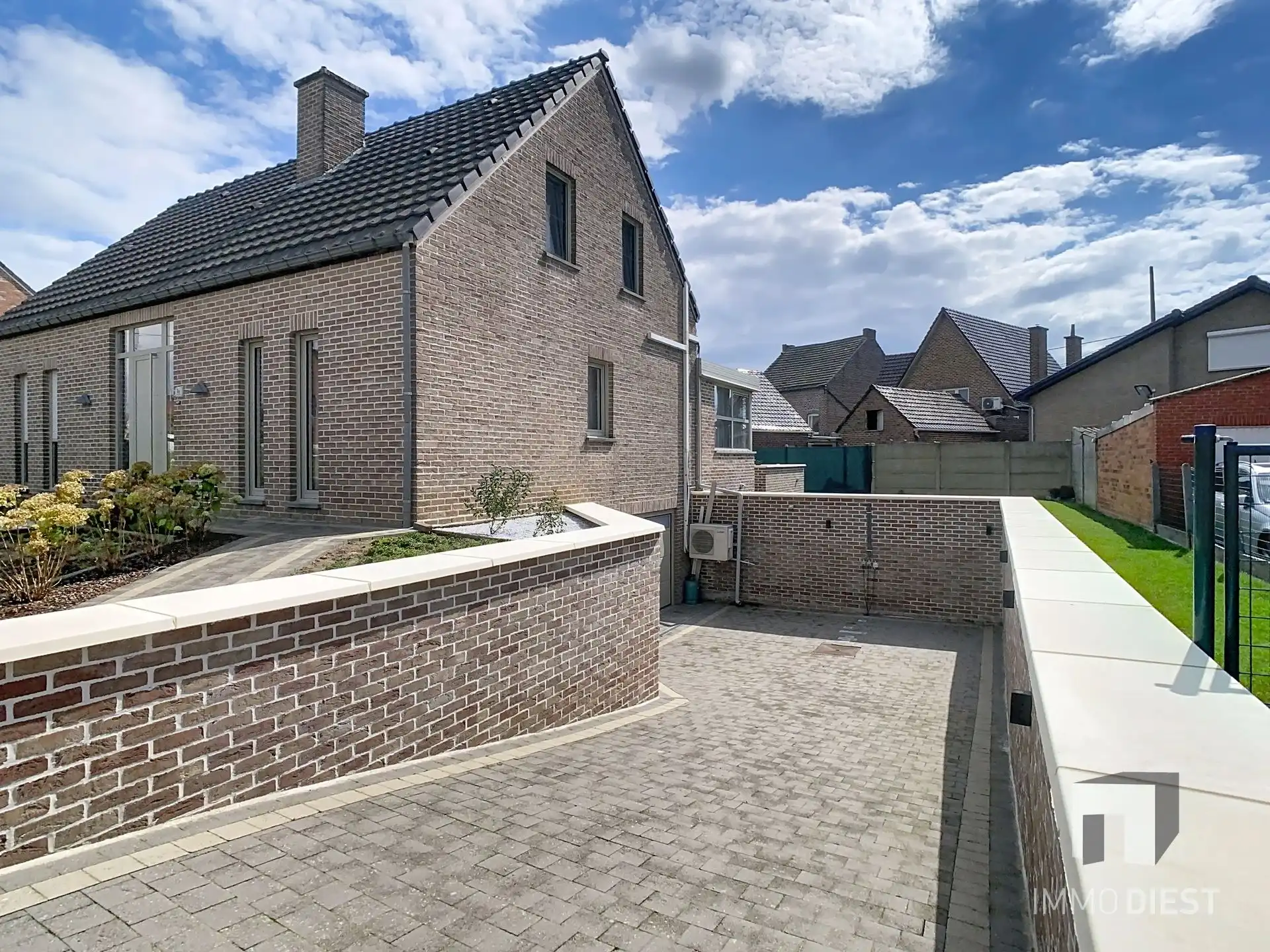 Unieke duurzame woning met 5 slaapkamers foto 38