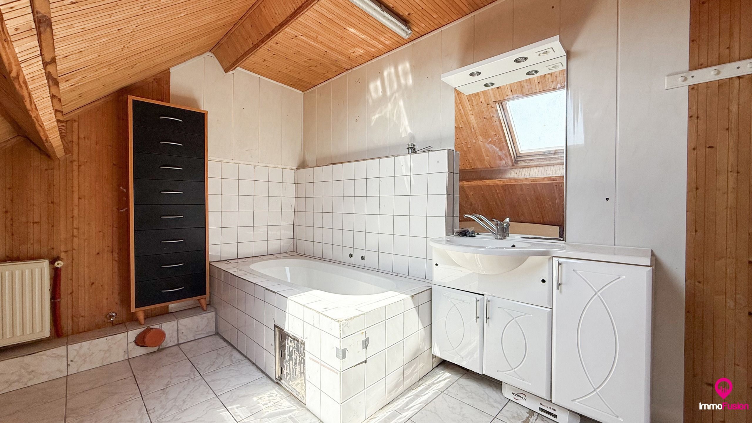 Gezinswoning met 3slpks en veel potentieel te Beringen!  foto 18
