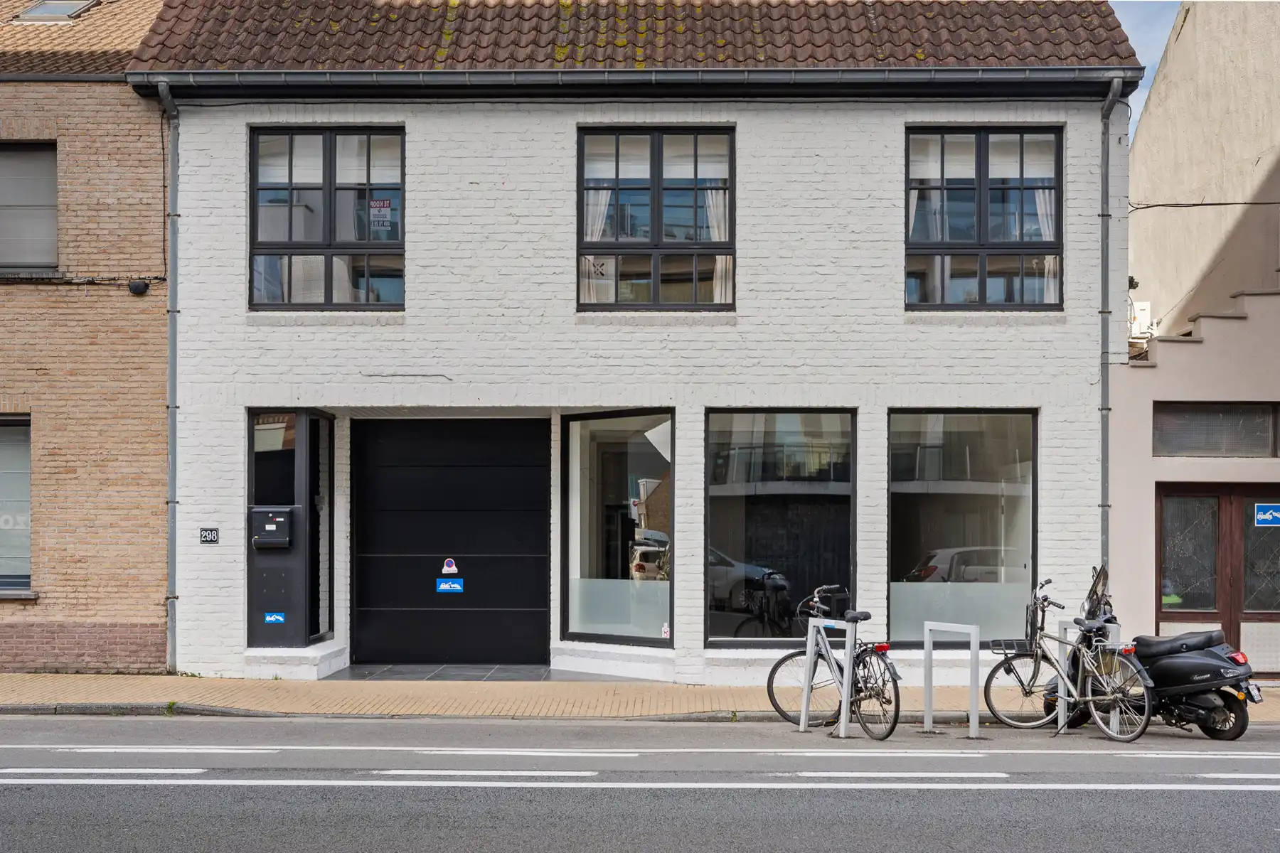 Instapklaar handelspand met woonst op topligging in Oostende foto 12