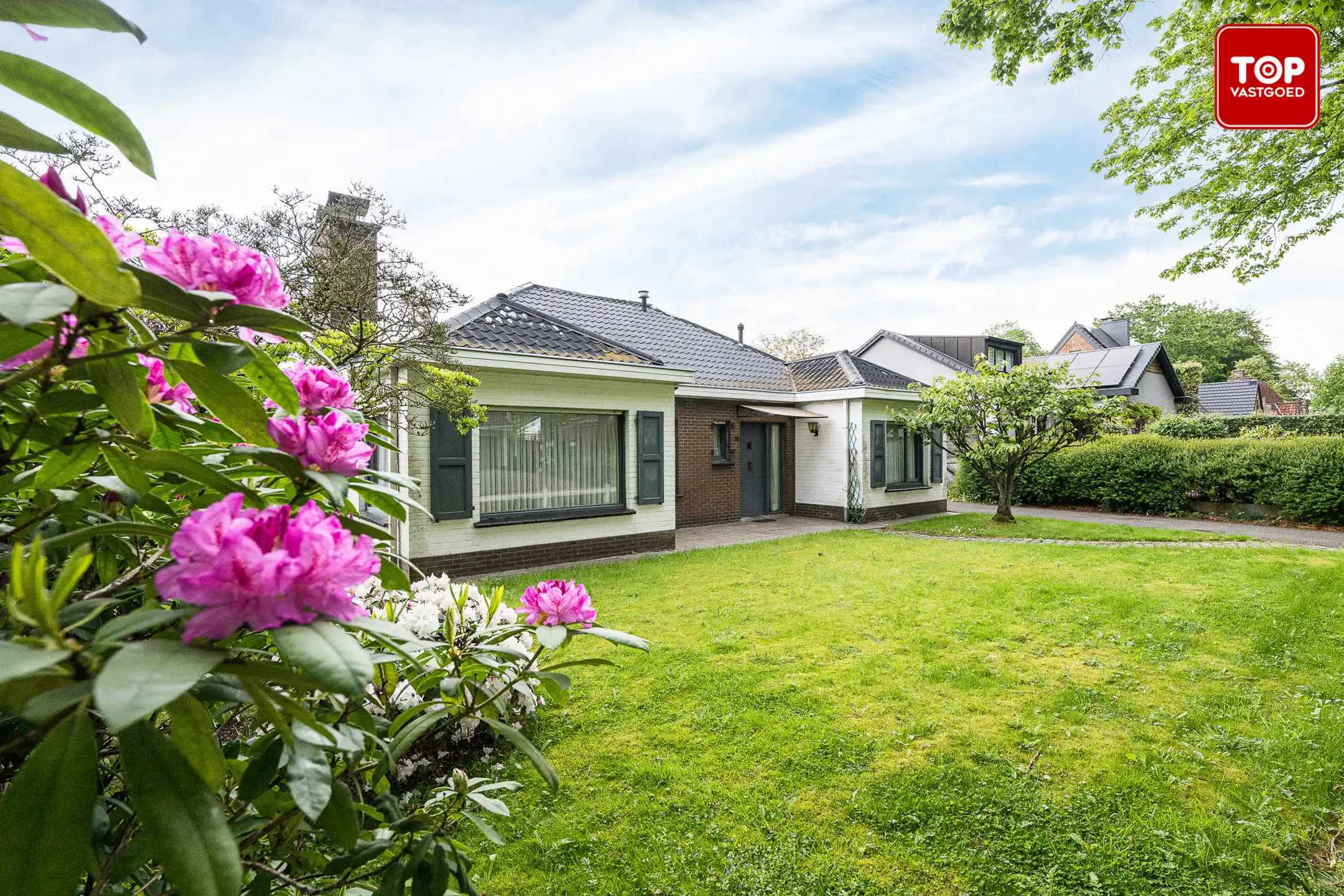 Te renoveren bungalow met charmante tuin op een toplocatie. foto 28