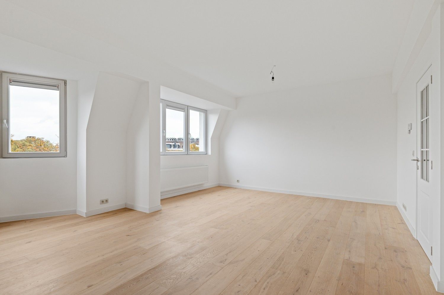 Prachtig gerenoveerd appartement met 2 slaapkamers in rustige straat te koop te Antwerpen foto 2