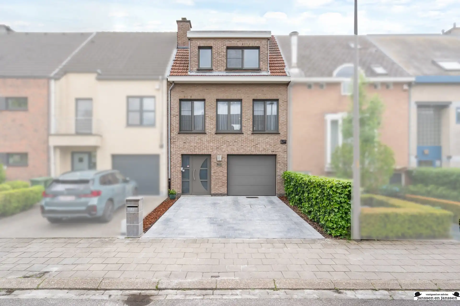Instapklare bel-etagewoning met 3 slaapkamers en EPC A foto {{pictureIndex}}