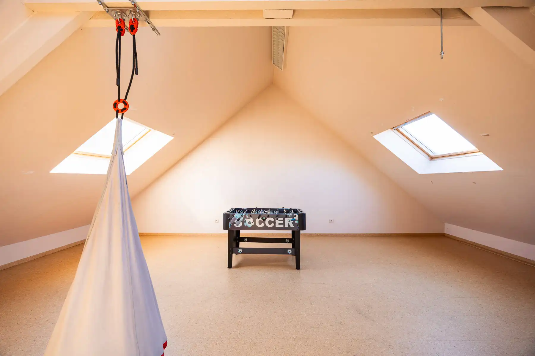 Ruime, karaktervolle renovatiewoning met centrale ligging foto 17