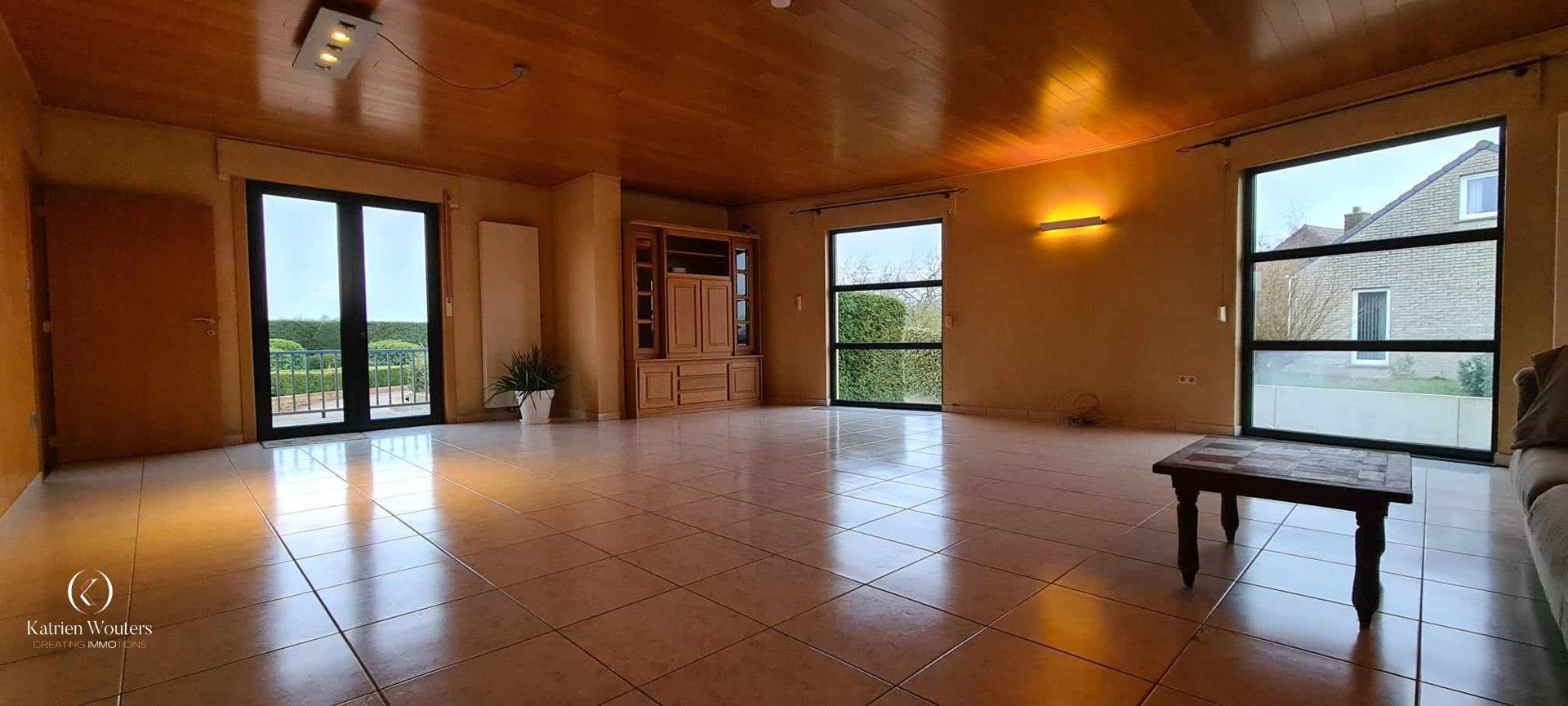 Ruime woning met veel potentieel foto 9