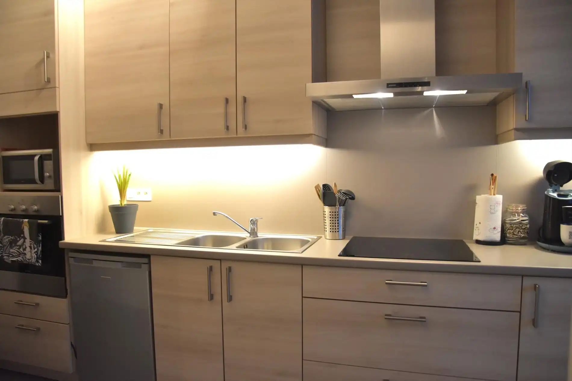 Zonrijk, ruim en gelijkvloers appartement met 2 slaapkamers, garage en zuidgericht terras … foto 8