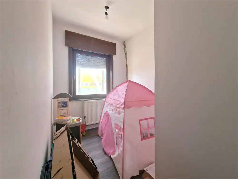 Halfopen te renoveren woning nabij centrum Pittem op een perceel van 348m²! foto 16