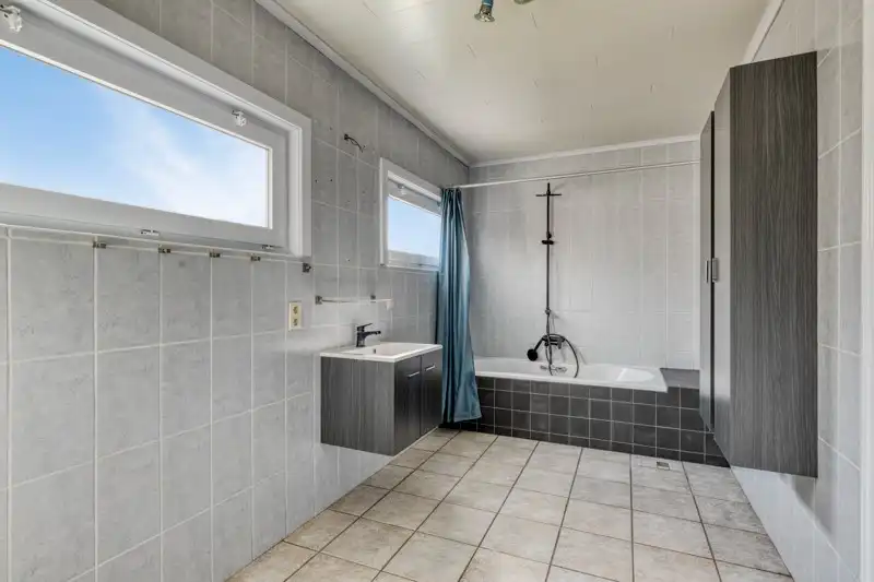 🌿 Instapklare halfopen woning met 3 slaapkamers, tuin, garage en zonnepanelen in Beveren-Leie TE KOOP! foto 8