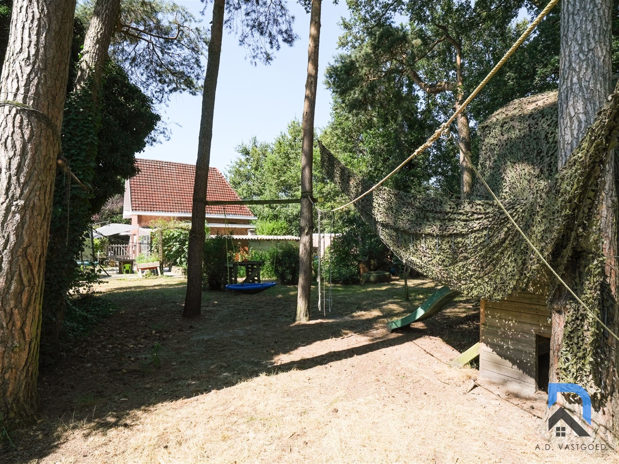 Vrijstaande woning op toplocatie in Genk foto 23