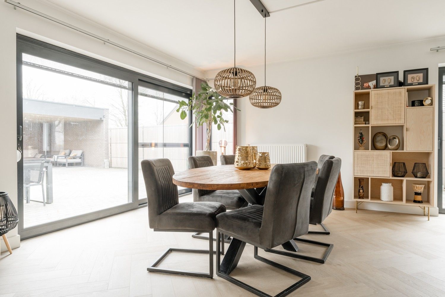 Moderne gezinswoning met 4 SLK op een ruim perceel van 894m² op een top locatie te Lommel foto 14