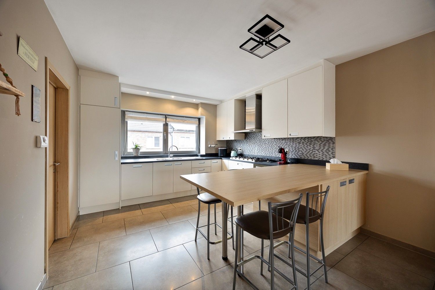 Prachtig duplexappartement met zonneterras in hartje Schoten foto 8