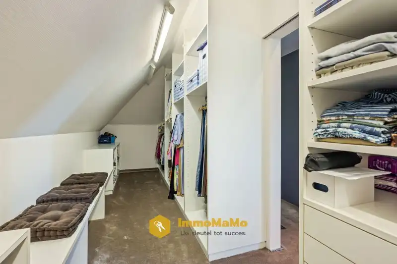 UNIEKE VILLA MET WEILAND EN PAARDENSTALLEN OP EEN TOPLOCATIE TE KOOP IN MENDONK (GENT) foto 22