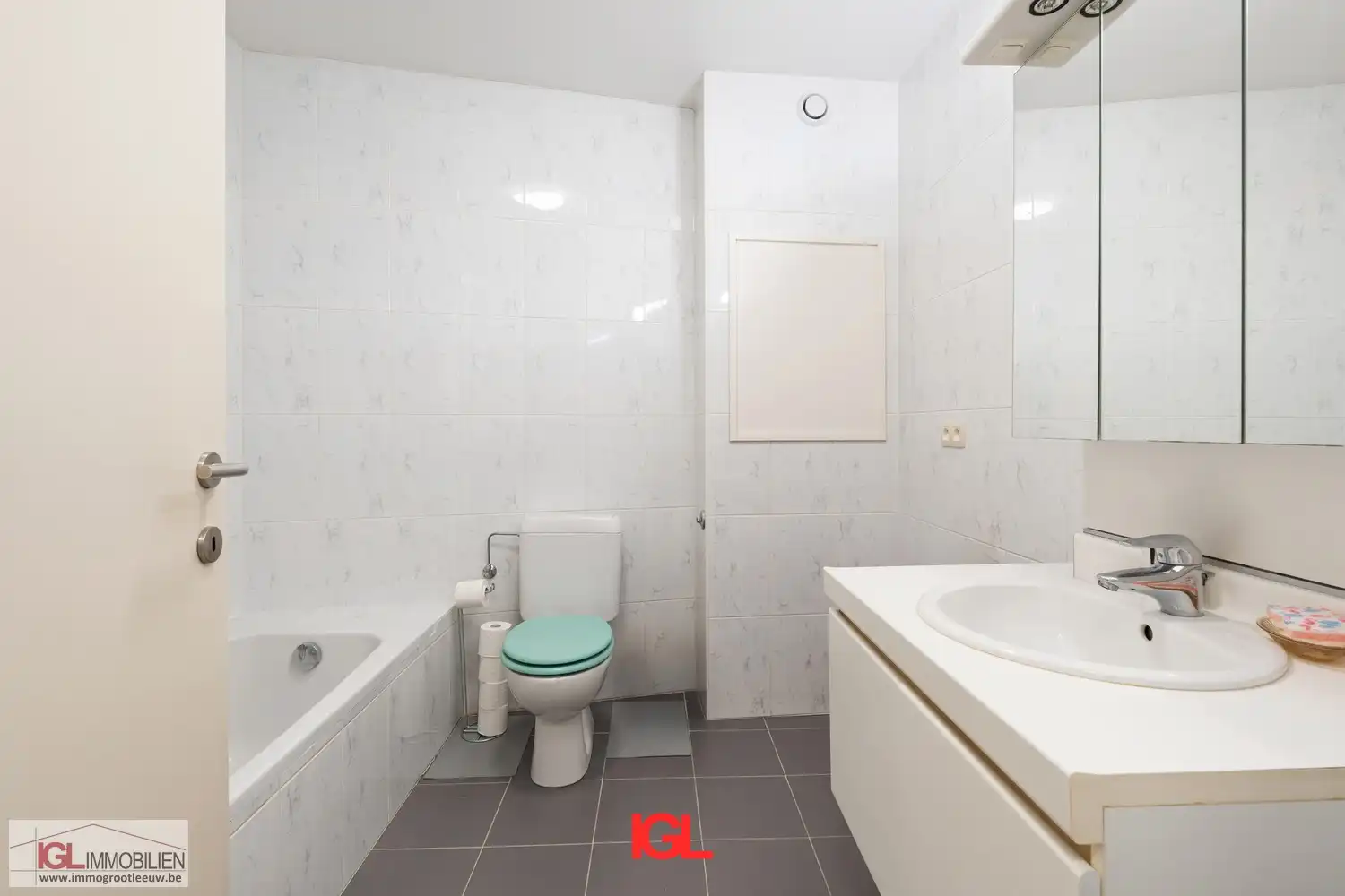 Lichtrijk appartement met 2 slaapkamers en terras te koop op de Rink – centrum Sint-Pieters-Leeuw foto 12