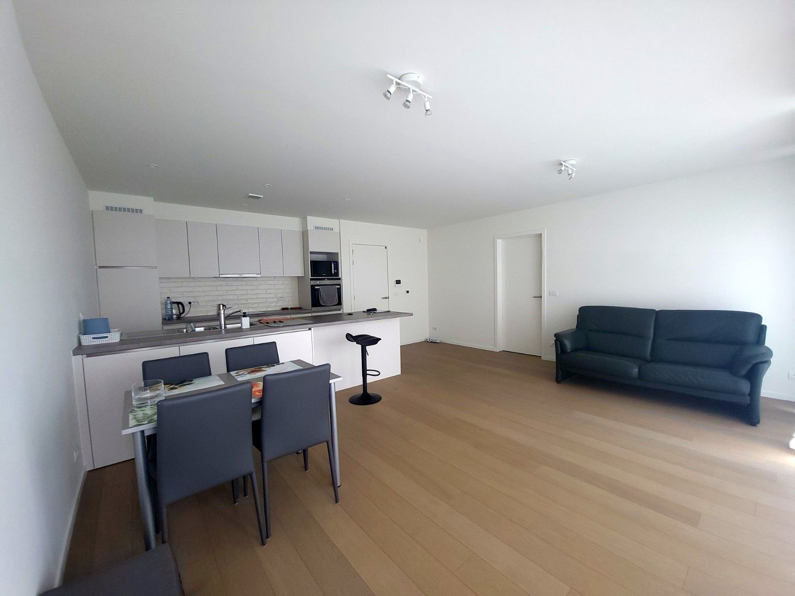 Appartement nabij centrum Deinze foto 5