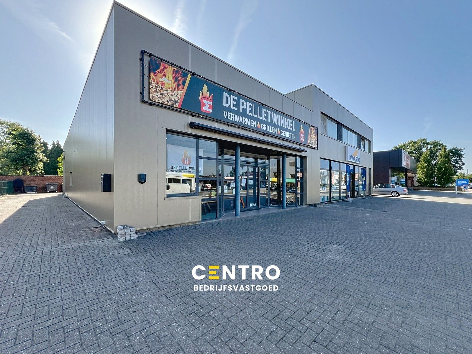 Topligging! Handelspand met magazijn langs de Westlaan in Roeselare. foto {{pictureIndex}}