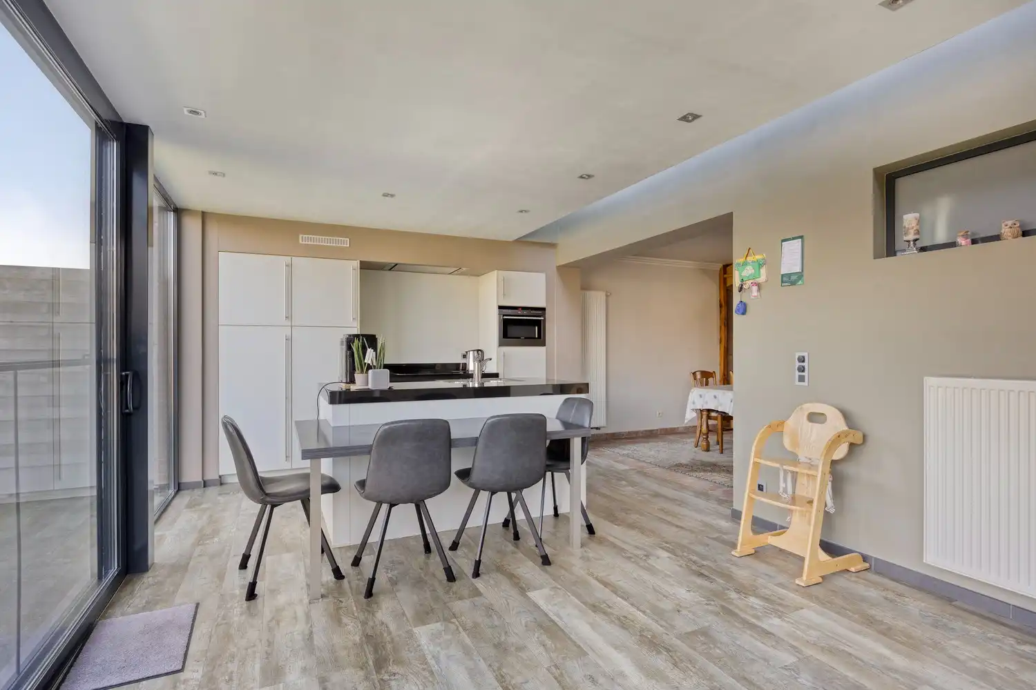 Energiezuinige gezinswoning met 4 slaapkamers, tuin en garage foto 9