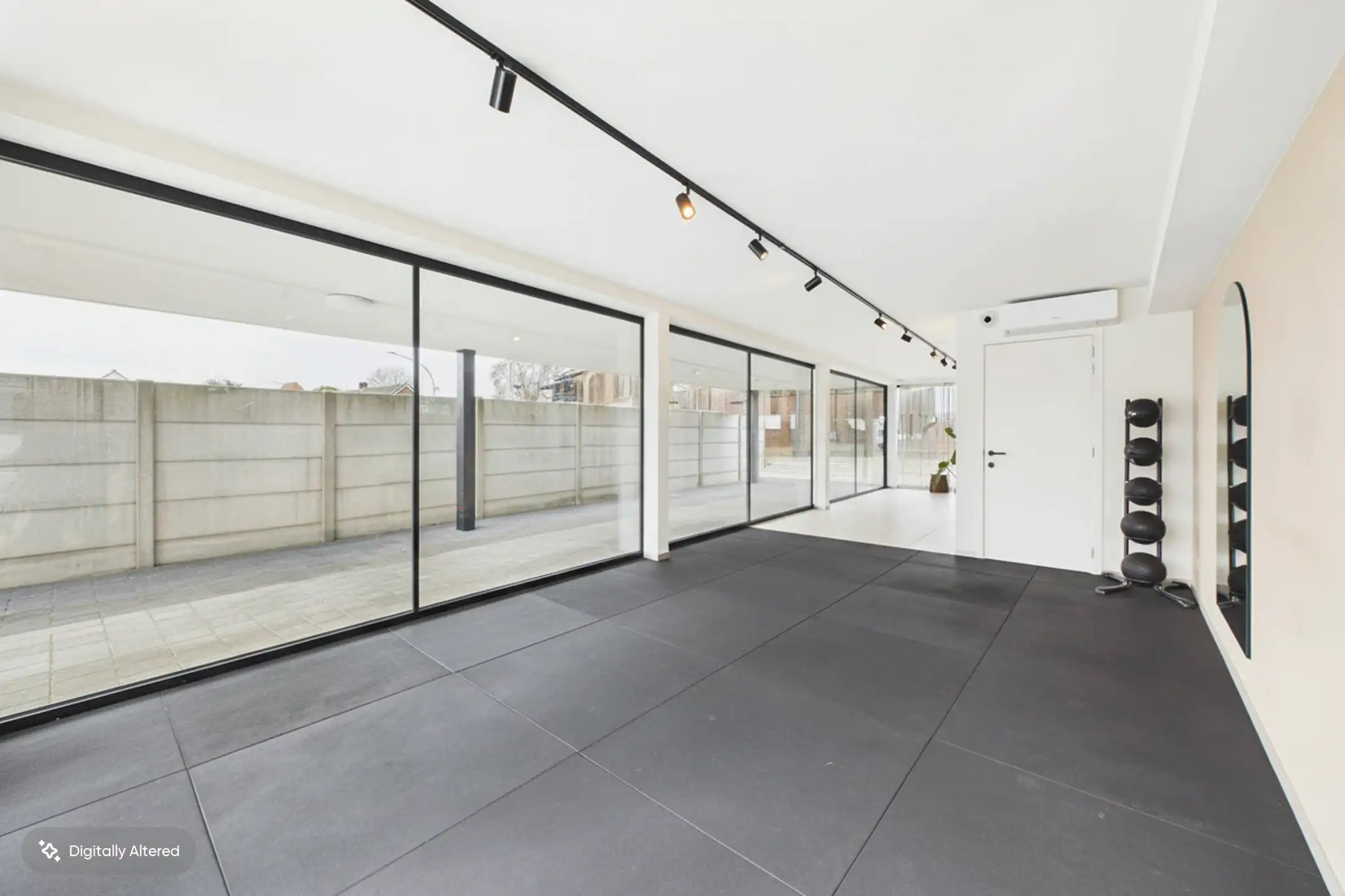 Handelsruimte van ca 60 m² met parking en tuin in Poppel. foto 8