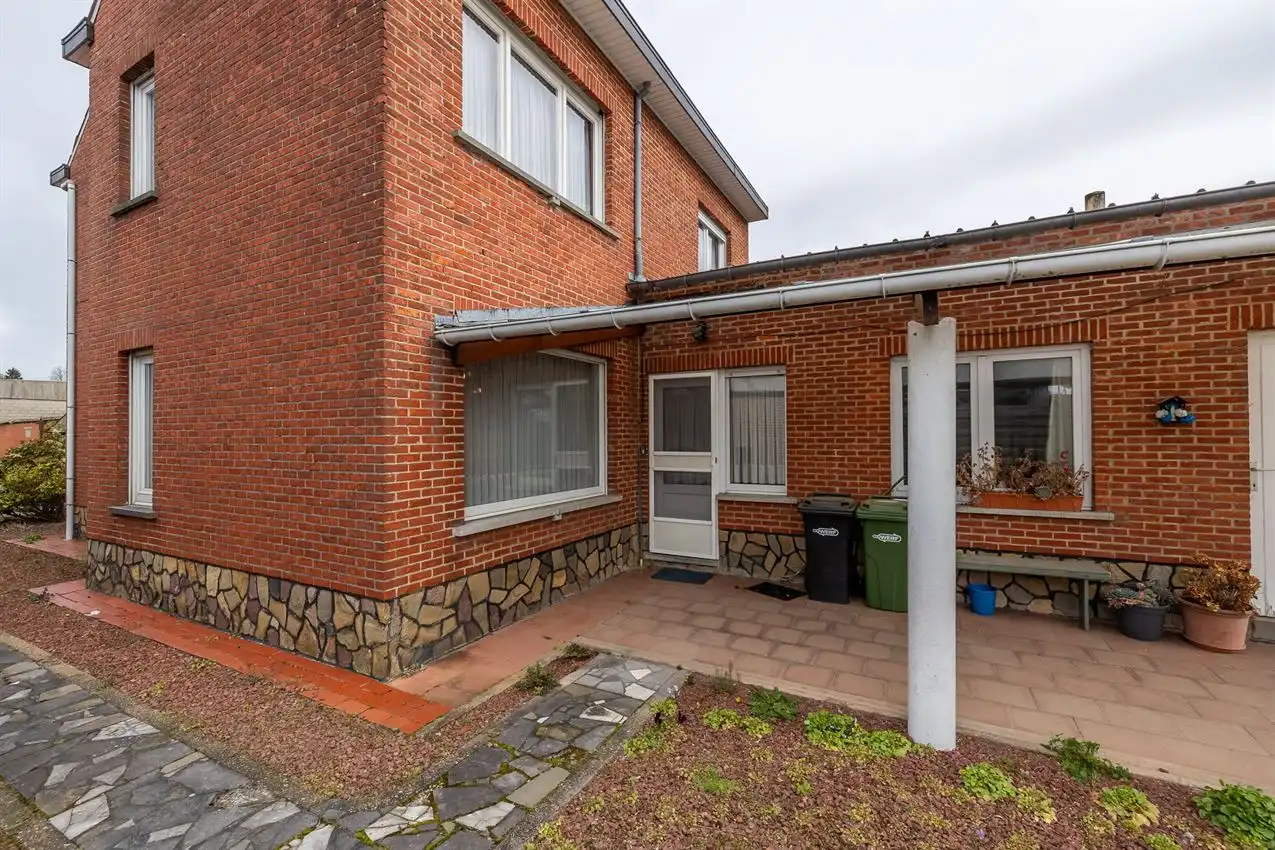 Te renoveren 3slk woning op uitzonderlijk perceel van 34 are  foto 44