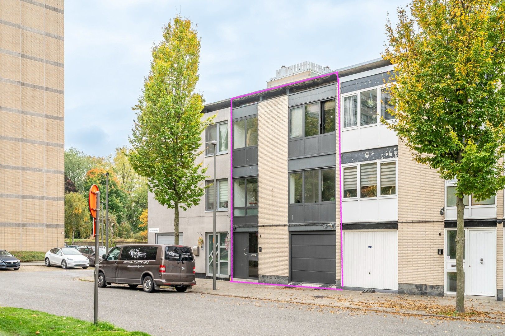 Bel-étagewoning met 3 slaapkamers, tuin & garage op Linkeroever! foto {{pictureIndex}}