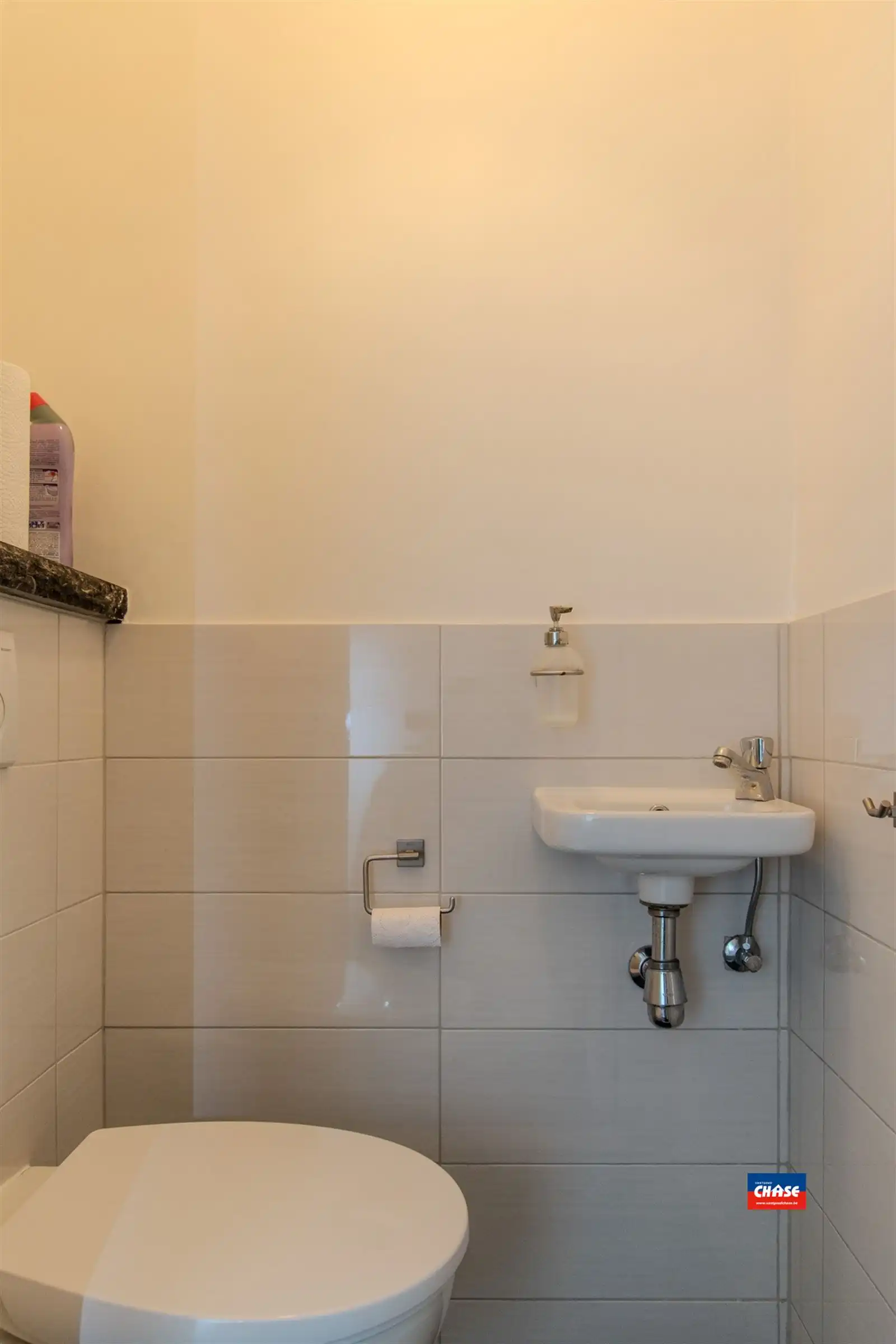 Bel-étage met 2 slaapkamers, garage en tuin foto 16