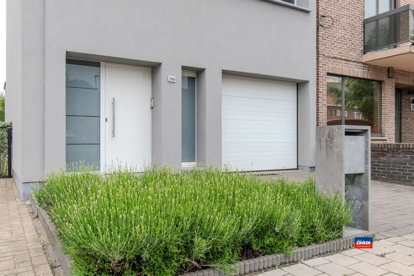 Bel-étage met 2 slaapkamers, garage, tuin en zonnepanelen. EPC B foto 16