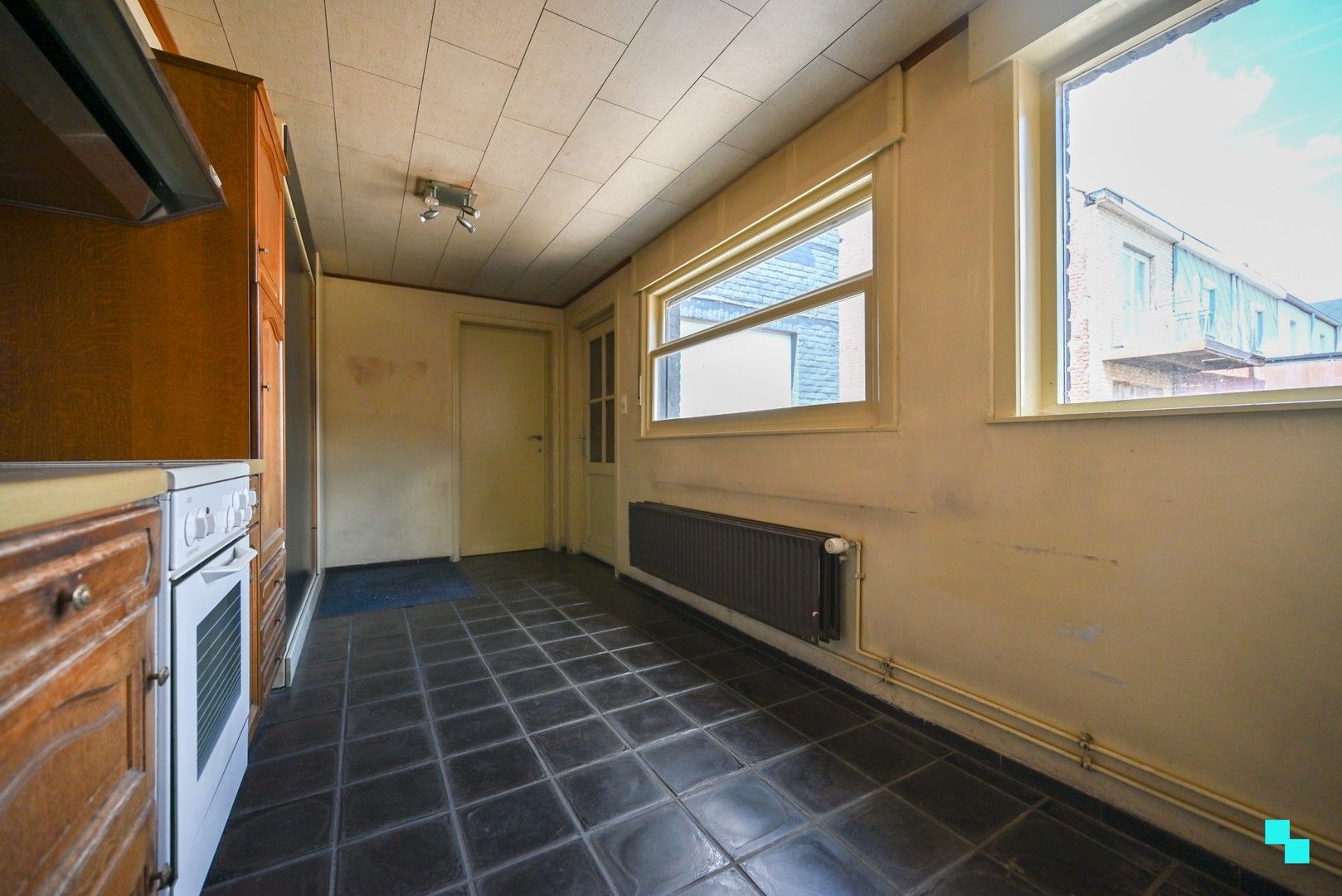 Te renoveren woning met magazijn op zichtlocatie in Izegem foto 26