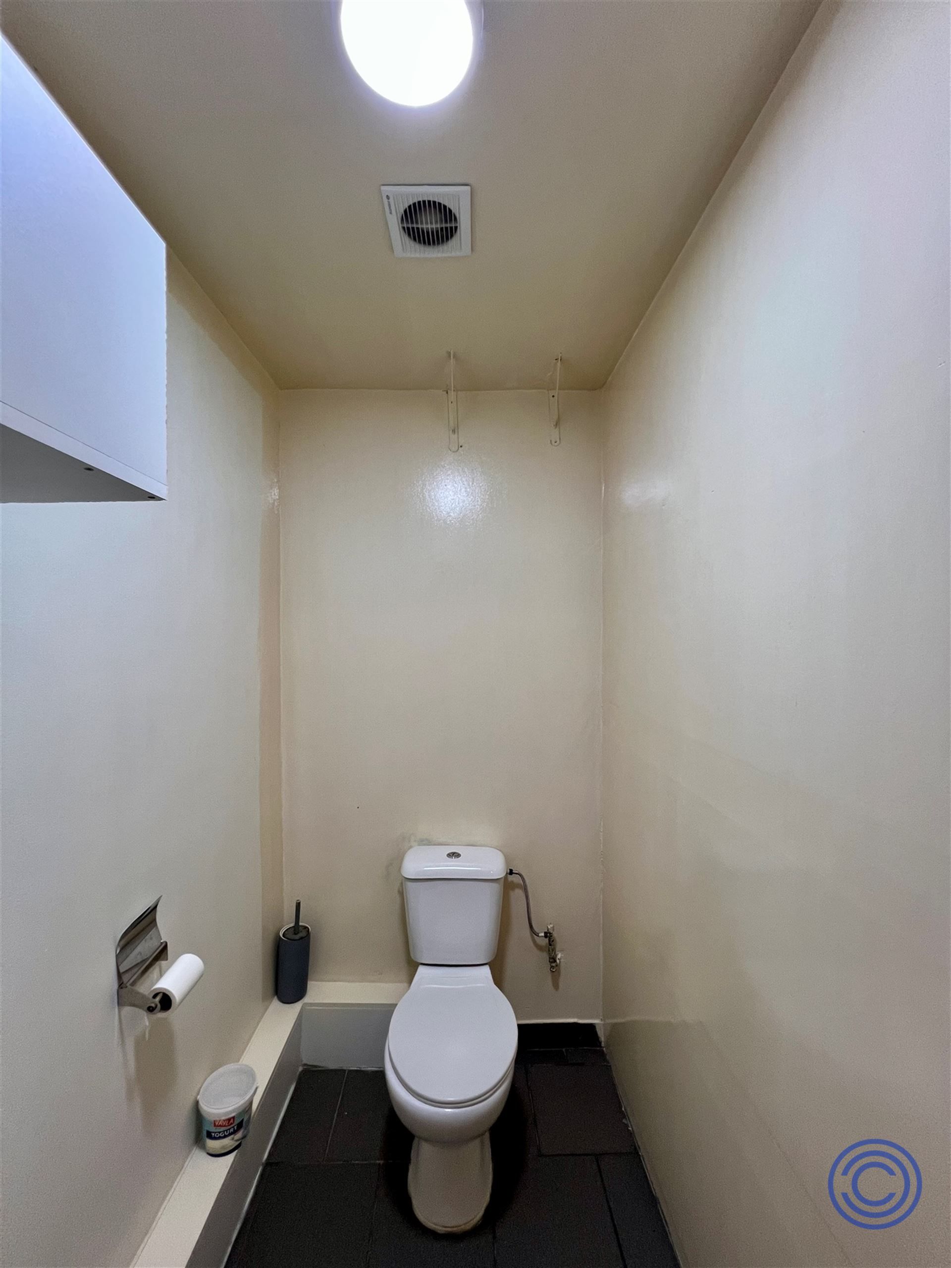 Handelspand ca. 145m² met hoge plafonds op AAA-locatie! foto 11