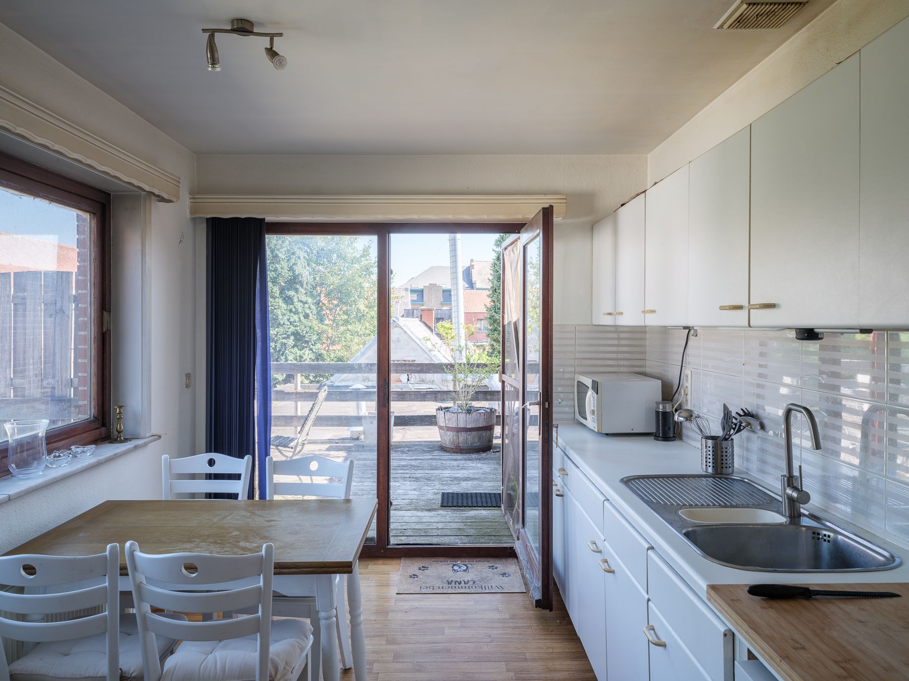Lichtrijk duplex-appartement met potentieel foto 9