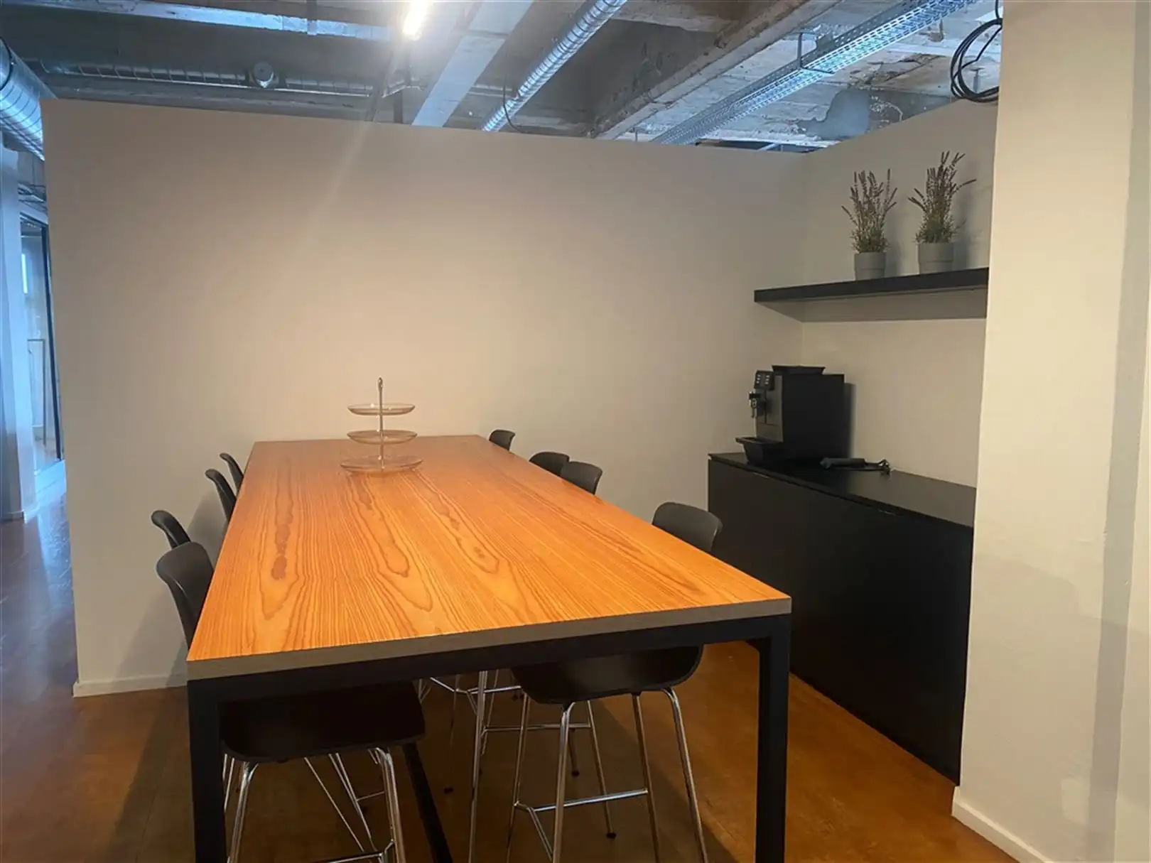 Loftkantoren op het gelijkvloers aan het water foto 9