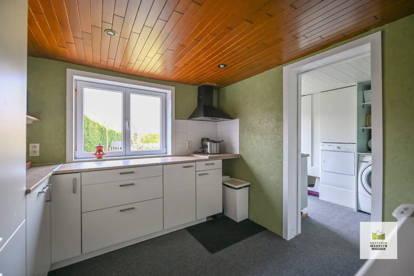 Landelijk en zeer rustig gelegen open bebouwing met 4 slaapkamers op 2.125m2 foto 17