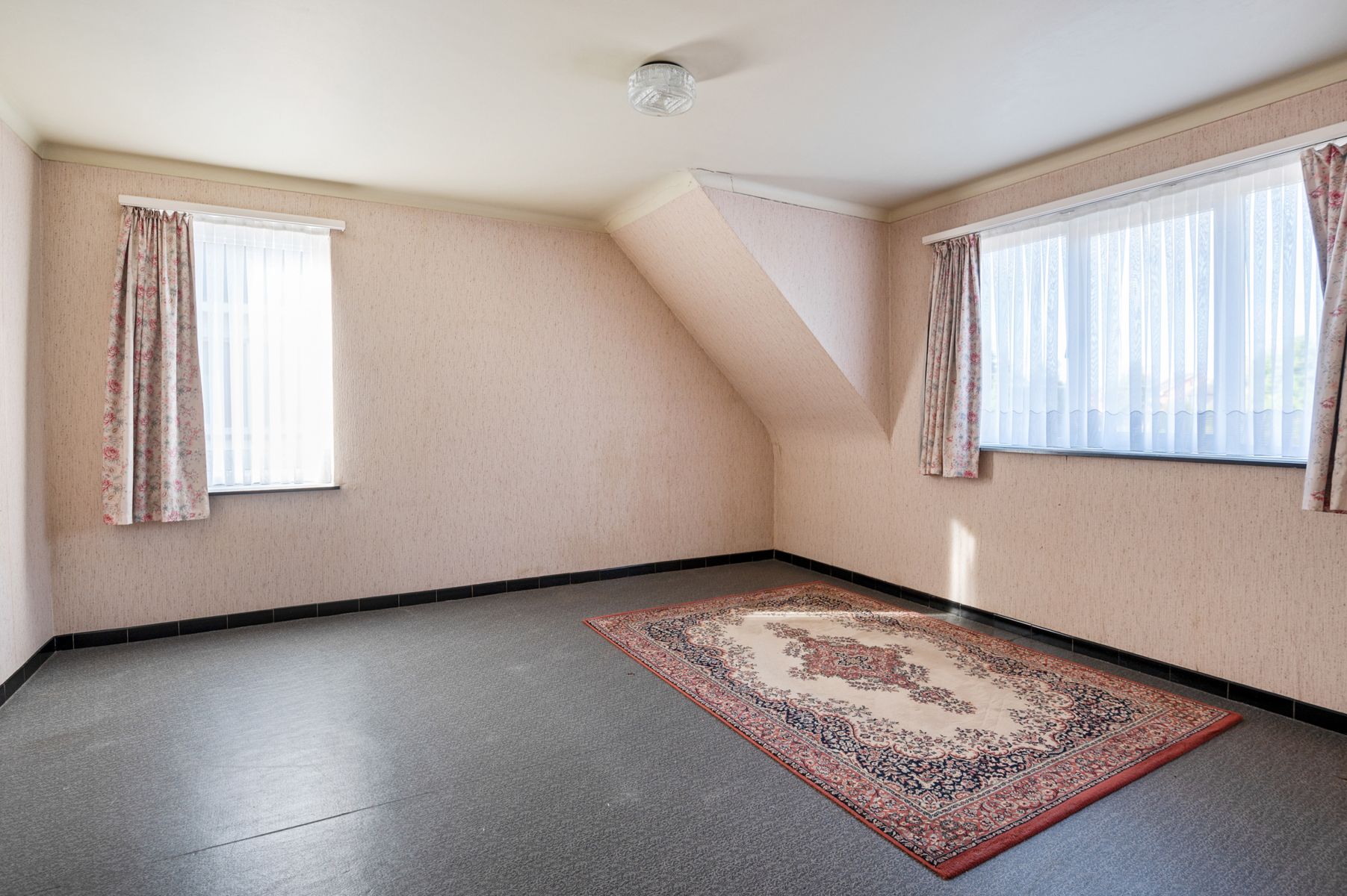 IN OPTIE. Ruime woning met 4slk's op 542 m² foto 17