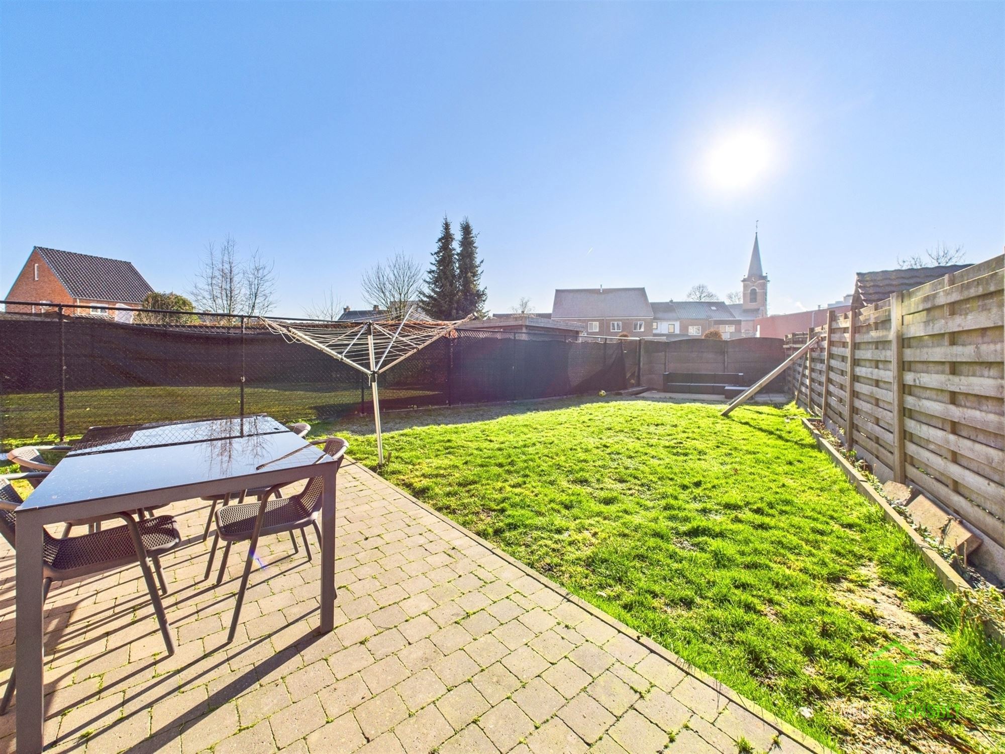 Gerenoveerde gezinswoning met 2slpk en 2badk! foto 17