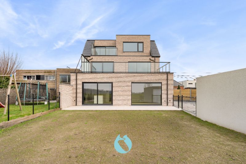 Residentie Due is een bijzonder leuke nieuwbouwresidentie gelegen te Wippelgem Dorp. foto {{pictureIndex}}