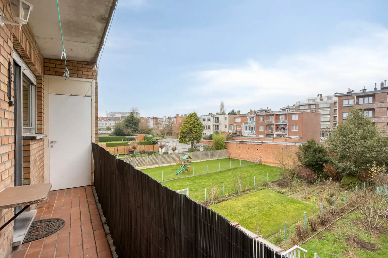 2-slaapkamer appartement in een kleinschalig gebouw foto 16