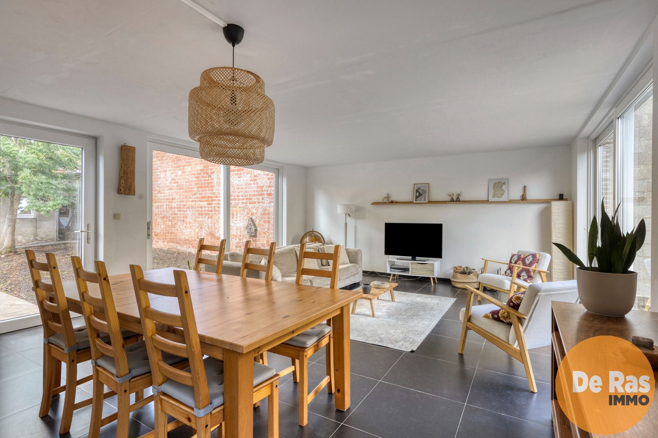 BURST - Instapklare woning met bijgebouw en ruime tuin foto 21