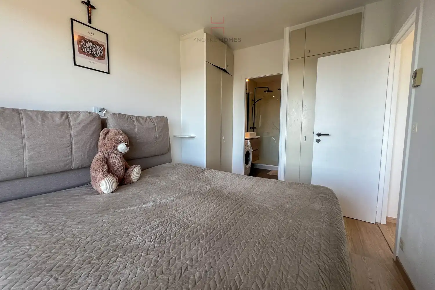 Ruim penthouseappartement met 1 slaapkamer en extra slaaphoek, verkoop van multi-eigendom foto 10