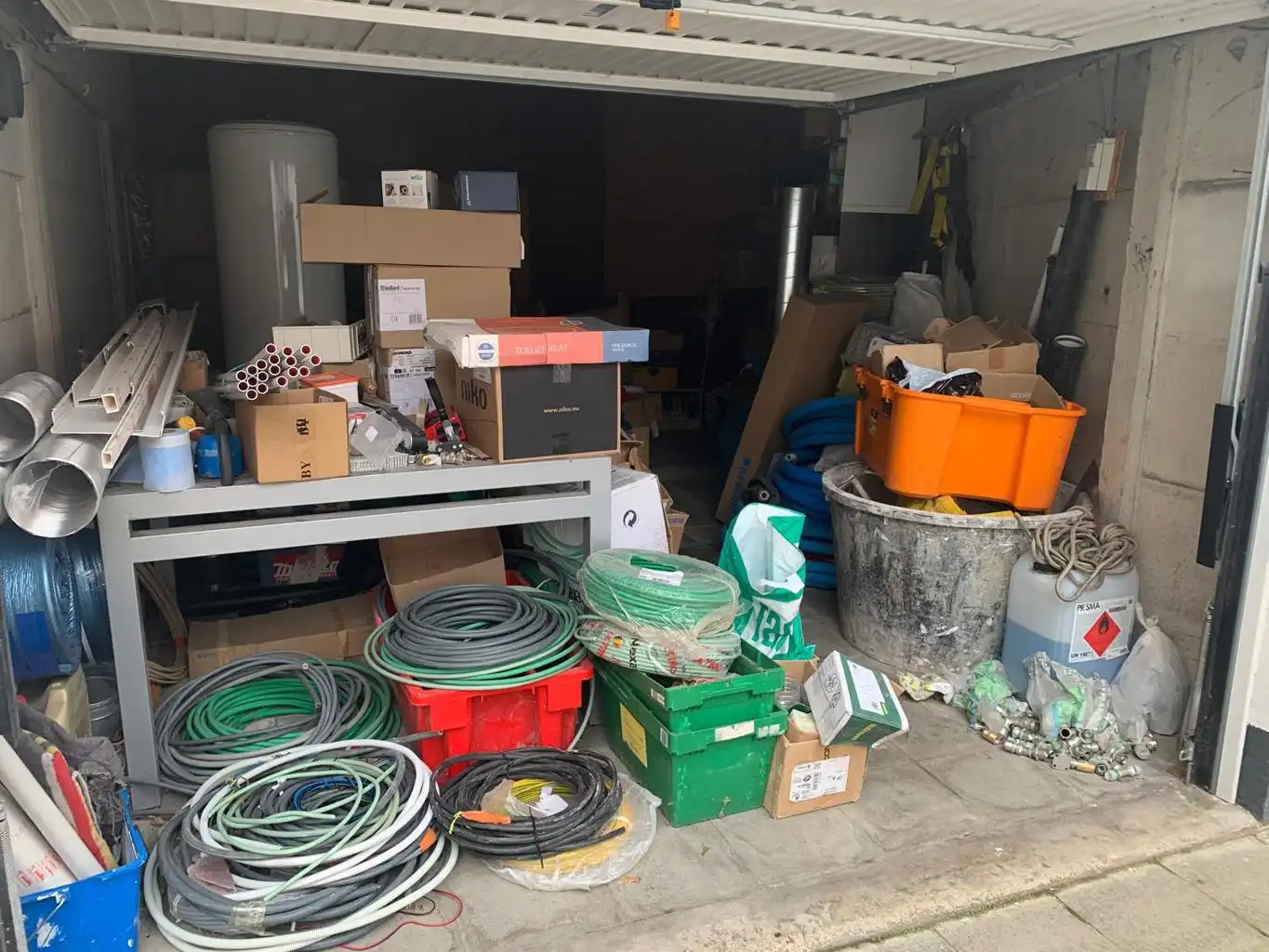 Uitstekend gelegen, gesloten garagebox van 20 m te Zellik foto 6