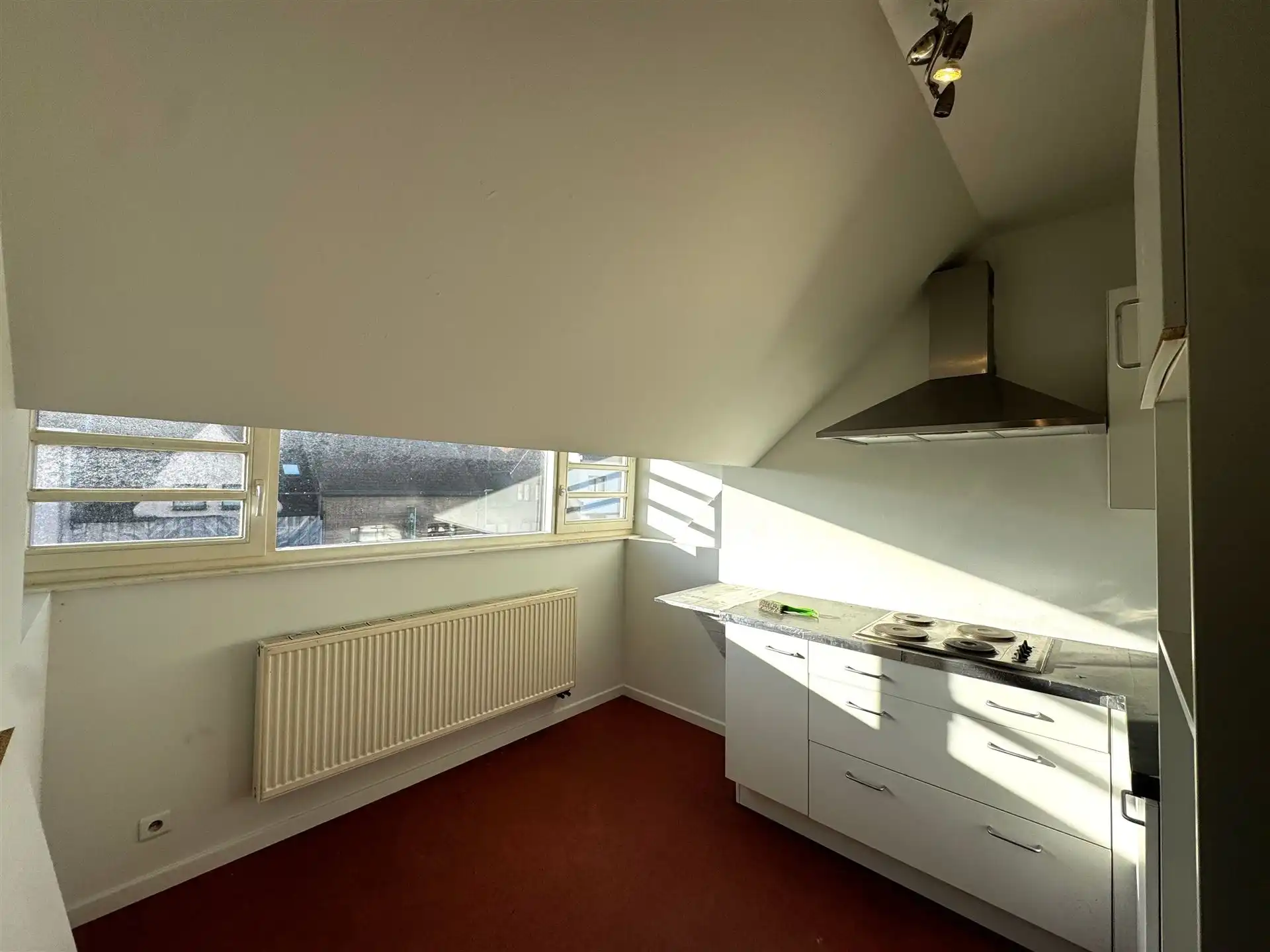 Opbrengsteigendom: handelspand met 2 appartementen  foto 27