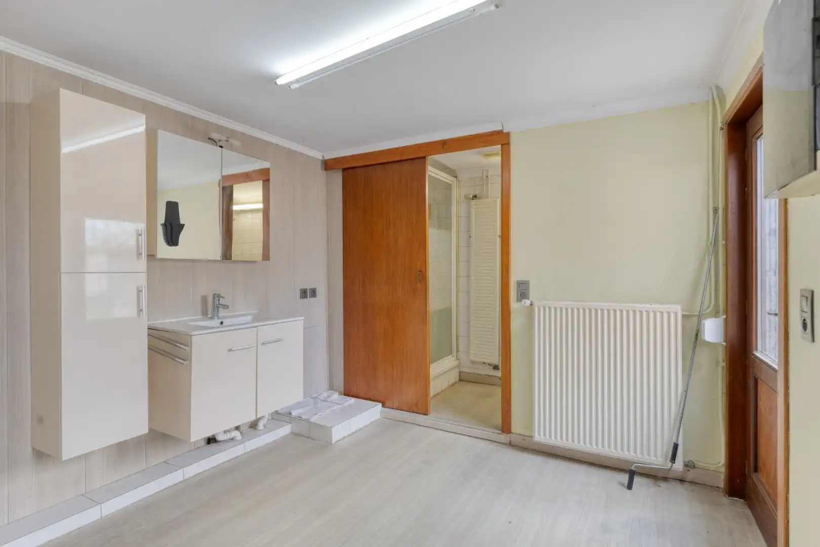 Mogelijkheid om te splitsen in 2 woningen - Half open bebouwing (hoeve) met 5 slaapkamers, tuin, terras en zeer ruime garage in Oorbeek (Tienen)! – EPC 730 kWh/ foto 9