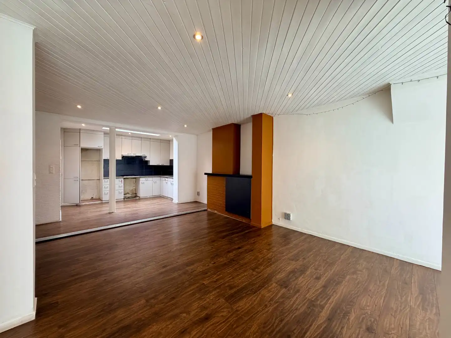 Instapklare woning in het centrum van Roeselare! foto 3