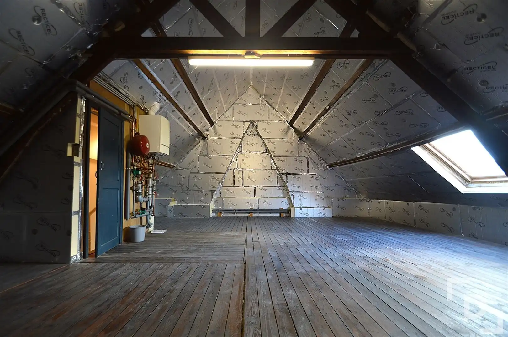 Gerenoveerde en ruime gezinswoning te huur in Zillebeke foto 22