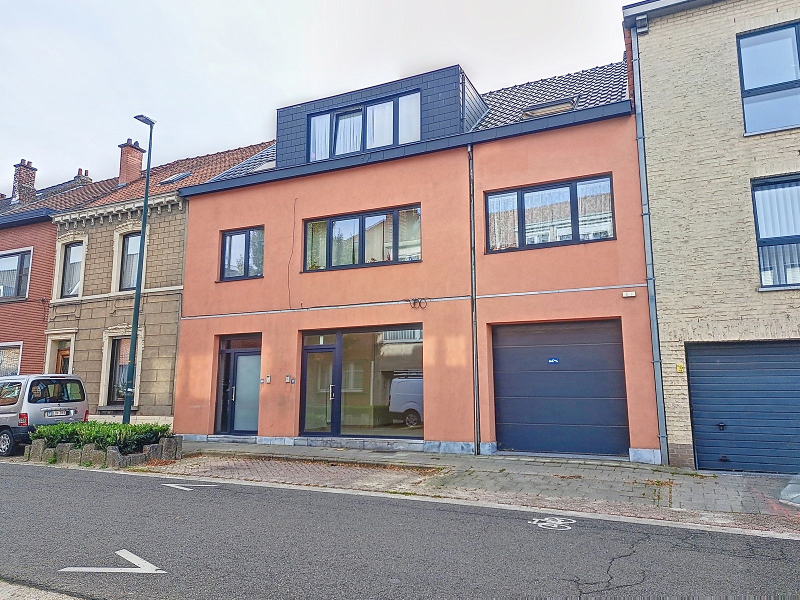 Commerciële ruimte te huur foto {{pictureIndex}}